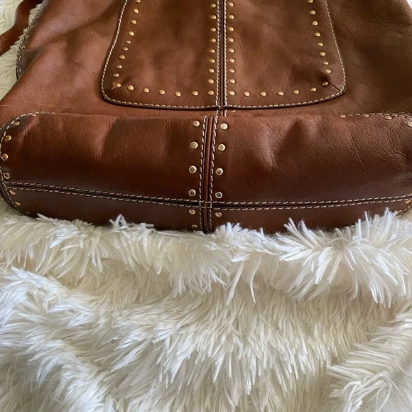 Michael Kors Leather Tote Bag With Gold Nail Heads - Picture 3 of 8